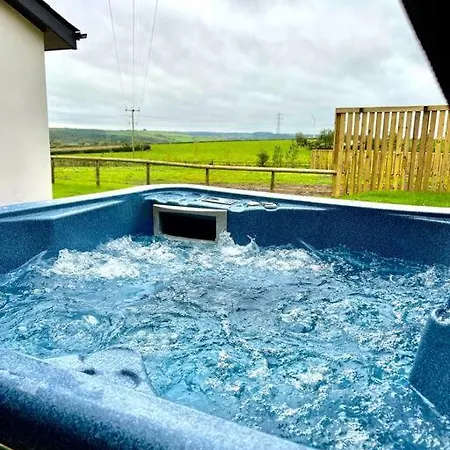 New! Country Boutique Escape . Hot Tub Villa Weare Giffard Exterior photo