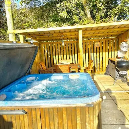 New! Country Boutique Escape . Hot Tub Villa Weare Giffard Exterior photo