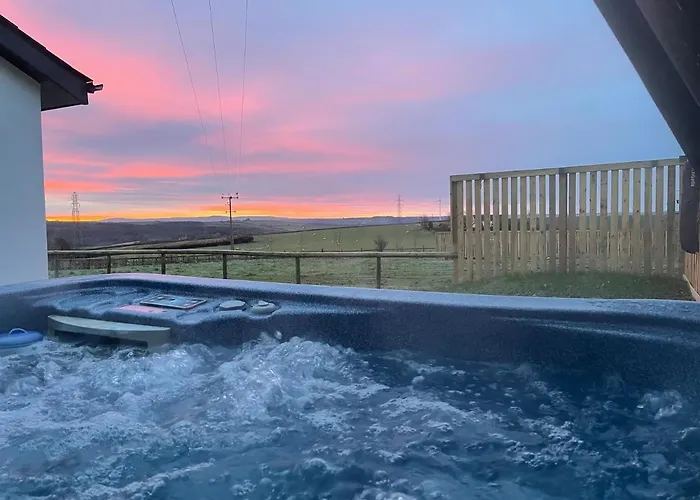 New! Country Boutique Escape . Hot Tub